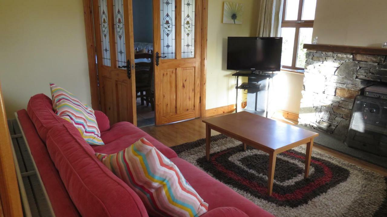 Heatherhill Farm Cottage In Letterfrack Beside Connemara National Park Extérieur photo