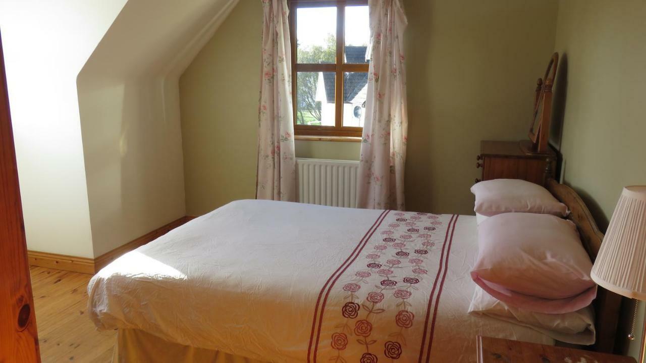 Heatherhill Farm Cottage In Letterfrack Beside Connemara National Park Extérieur photo
