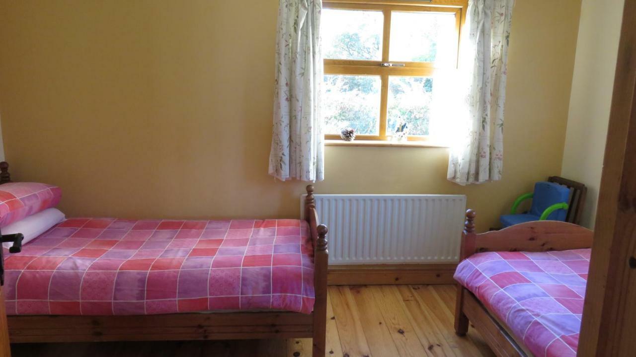 Heatherhill Farm Cottage In Letterfrack Beside Connemara National Park Extérieur photo